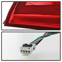 Carica l&#39;immagine nel visualizzatore di Gallery, xTune 16-18 Nissan Altima 4DR Passenger Side Tail Light - OEM Outter Right (ALT-JH-NA16-4D-OE-OR)