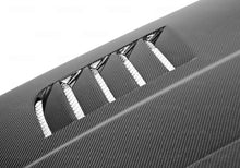 गैलरी व्यूवर में इमेज लोड करें, Seibon 05-12 Range Rover Sport TM-Style Carbon Fiber Hood