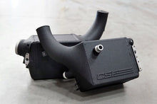 Laden Sie das Bild in den Galerie-Viewer, CSF 16-21 BMW M5 (F90) / 17-21 BMW M8 (F91/F92/F93) Twin Charge-Air-Cooler Set - Crinkle Black