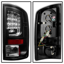 गैलरी व्यूवर में इमेज लोड करें, Spyder Dodge Ram 02-06 1500 Version 2 LED Tail Light - Black ALT-YD-DRAM02V2-LED-BK