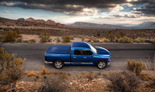 Cargar imagen en el visor de la galería, UnderCover 19-20 Ram 1500 (w/o Rambox) 5.7ft Lux Bed Cover - Diamond Black