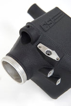 Laden Sie das Bild in den Galerie-Viewer, CSF 16-21 BMW M5 (F90) / 17-21 BMW M8 (F91/F92/F93) Twin Charge-Air-Cooler Set - Crinkle Black