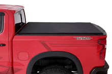 Laden Sie das Bild in den Galerie-Viewer, Lund 2019 Chevrolet Silverado 1500 (5.5ft. Bed) Genesis Elite Roll Up Tonneau Cover - Black