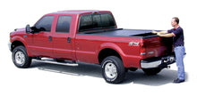 गैलरी व्यूवर में इमेज लोड करें, Roll-N-Lock 2019 Chevrolet Silverado 1500&amp; GMC Sierra 1500 96.5in M-Series Retractable Tonneau Cover
