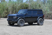 Carica l&#39;immagine nel visualizzatore di Gallery, Fabtech 2021 Ford Bronco 4WD 1.5in Leveling System