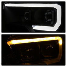 Carica l&#39;immagine nel visualizzatore di Gallery, xTune 16-18 Toyota Tacoma SR/SR5 DRL Proj Headlights w/Turn Signal - Blk Smk (PRO-JH-TTA16-SR-BSM)