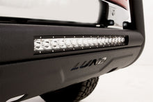 Laden Sie das Bild in den Galerie-Viewer, Lund 2020 RAM 2500 Bull Bar w/Light &amp; Wiring - Black