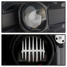 Laden Sie das Bild in den Galerie-Viewer, Spyder Chevy Silverado 1500 07-13/2500HD/3500HD 07-14 LED Black PRO-YD-CS07V3PL-BK