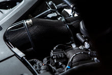 Load image into Gallery viewer, Eventuri BMW F90 M5 - Black Carbon Intake with Shroud Set
