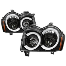 गैलरी व्यूवर में इमेज लोड करें, Spyder 05-07 Jeep Grand Cherokee - Light Bar Projector Headlights - Black - PRO-YD-JGC05V2-LB-BK