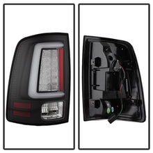 Carica l&#39;immagine nel visualizzatore di Gallery, Spyder Dodge Ram 2013-2014 Light Bar LED Tail Lights - Black ALT-YD-DRAM13V2-LED-BK