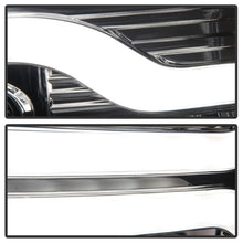 Laden Sie das Bild in den Galerie-Viewer, Spyder Chevy Silverado 1500 07-13 Version 3 Projector Headlights - Chrome PRO-YD-CS07V3-LBDRL-C