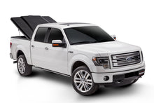 Cargar imagen en el visor de la galería, UnderCover 14-20 Toyota Tundra 5.5ft Elite Bed Cover - Black Textured