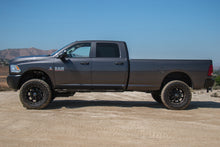 Laden Sie das Bild in den Galerie-Viewer, ICON 14-18 Ram 2500 4WD 4.5in Stage 4 Suspension System