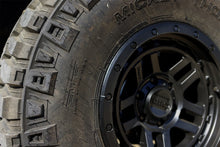 Charger l'image dans la galerie, Mickey Thompson Baja Legend MTZ Tire - LT305/65R17 121/118Q 54732