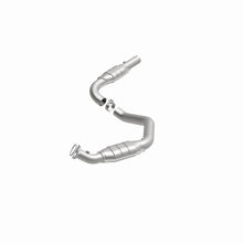 Carica l&#39;immagine nel visualizzatore di Gallery, MagnaFlow Conv DF 07-08 Express 2500 4.8L Driver Side