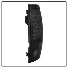 Laden Sie das Bild in den Galerie-Viewer, Spyder Chevy Silverado 1500 03-06 (Not Fit Stepside)LED Tail Lights Blk Smke ALT-YD-CS03-LED-BSM