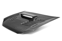 Carica l&#39;immagine nel visualizzatore di Gallery, Seibon 02-03 Subaru WRX CWII Carbon Fiber Hood