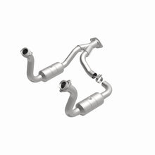 Laden Sie das Bild in den Galerie-Viewer, Magnaflow Conv DF 08-10 Ford F-250/F-250 SD/F-350/F-350 SD 5.4L/6.8L / F-450 SD 6.8L Y-Pipe Assembly
