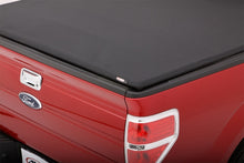 Laden Sie das Bild in den Galerie-Viewer, Lund 99-17 Ford F-250 Super Duty (6.5ft. Bed) Genesis Elite Tri-Fold Tonneau Cover - Black