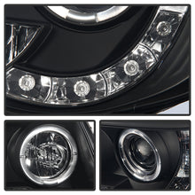 Cargar imagen en el visor de la galería, Spyder Toyota Tacoma 05-11 Projector Headlights LED Halo LED Blk Smke PRO-YD-TT05-HL-BSM