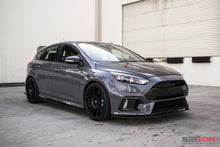 Charger l&#39;image dans la galerie, Seibon 2015-2016 Ford Focus RS Carbon Fiber Hood