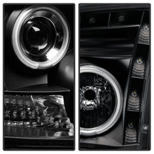Carica l&#39;immagine nel visualizzatore di Gallery, Spyder Dodge Ram 1500 09-14 Projector Headlights Halogen- CCFL Halo LED - Blk PRO-YD-DR09-CCFL-BK