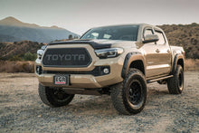 Carica l'immagine nel visualizzatore di Gallery, EGR 16-17 Toyota Tacoma Superguard Hood Shield - Matte (305085)