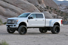 Carica l&#39;immagine nel visualizzatore di Gallery, Fabtech 2019 Ford F450/550 4WD 6in Radius Arm System w/Perf. Shocks