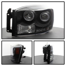 Carica l&#39;immagine nel visualizzatore di Gallery, Spyder Dodge Ram 1500 06-08/Ram 2500 06-09 Projector Headlights LED Halo LED Blk PRO-YD-DR06-HL-BK