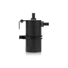 Laden Sie das Bild in den Galerie-Viewer, Mishimoto Universal Baffled Oil Catch Can - Black