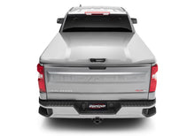 Charger l&#39;image dans la galerie, UnderCover 19-20 Chevy Silverado 1500 5.8ft Elite LX Bed Cover - Abalone White
