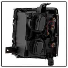 Charger l&#39;image dans la galerie, xTune 14-15 Chevy Silverado 1500 (New Body) OEM Style Headlights w/Trim - Blk (HD-JH-CS14-CC-BK)