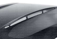 गैलरी व्यूवर में इमेज लोड करें, Seibon 07-10 BMW X5/X6 (E70/E71) TH-Style Carbon Fiber Hood