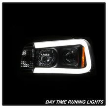 Laden Sie das Bild in den Galerie-Viewer, Spyder Dodge Charger 06-10 Projector Headlights - LED Light Bar - Black PRO-YD-DCH05V2-LB-BK