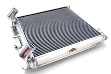 गैलरी व्यूवर में इमेज लोड करें, CSF 96-04 Porsche Boxster (986) Radiator (Fits Left &amp; Right Side)