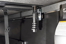 Charger l'image dans la galerie, Extang 14-16 Toyota Tundra (5.5ft) (w/o Rail System) Solid Fold 2.0