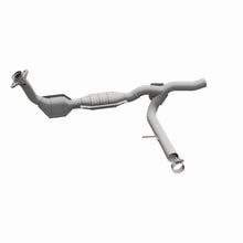 Carica l&#39;immagine nel visualizzatore di Gallery, MagnaFlow Conv Direct Fit 2005 Ford F150 V8