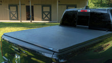 Laden Sie das Bild in den Galerie-Viewer, Lund 02-17 Dodge Ram 1500 (6.5ft. BedExcl. Beds w/Rambox) Genesis Tri-Fold Tonneau Cover - Black