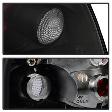 Carica l&#39;immagine nel visualizzatore di Gallery, Spyder Audi TT 00-06 Euro Style Tail Lights Black ALT-YD-ATT99-BK