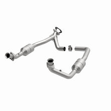 Carica l&#39;immagine nel visualizzatore di Gallery, Magnaflow Conv DF 2002 Ford E-Series Vans 5.4L