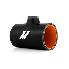 Charger l&#39;image dans la galerie, Mishimoto 2.5in Black Silicone Coupler w/ 1/8in NPT Bung