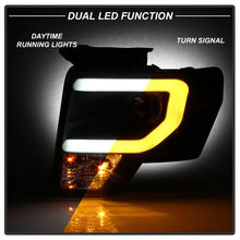 Carica l&#39;immagine nel visualizzatore di Gallery, Spyder 09-14 Ford F-150 Projector Headlights - Halogen Model Light Bar - Blk PRO-YD-FF15009-SBLB-BK
