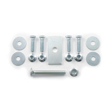गैलरी व्यूवर में इमेज लोड करें, Curt 00-05 Volkswagen Passat 4-Motion Class 1 Trailer Hitch w/1-1/4in Ball Mount
