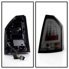 Laden Sie das Bild in den Galerie-Viewer, Spyder Chrysler 300C 05-07 V2 Light Bar LED Tail Lights - Smoke ALT-YD-C305V2-LED-SM