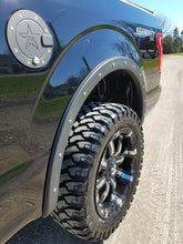 Laden Sie das Bild in den Galerie-Viewer, RBP RX-2 Locking Fuel Door 15-18 Ford F-150 (Except Flare Side) - Black