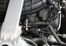 Carica l&#39;immagine nel visualizzatore di Gallery, J&amp;L 11-17 Ford Mustang V6 Passenger Side Oil Separator 3.0 - Black Anodized