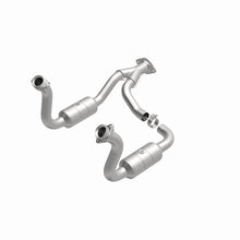 Laden Sie das Bild in den Galerie-Viewer, Magnaflow Conv DF 08-10 Ford F-250/F-250 SD/F-350/F-350 SD 5.4L/6.8L / F-450 SD 6.8L Y-Pipe Assembly
