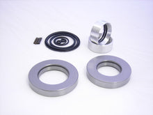 गैलरी व्यूवर में इमेज लोड करें, McLeod Slip On Bearing Repair Kit 2Nd Generation - 6 ORings &amp; Roll Pins