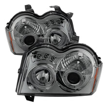 Cargar imagen en el visor de la galería, Spyder Jeep Grand Cherokee 05-07 Projector Headlights LED Halo LED Smke PRO-YD-JGC05-HL-SMC
